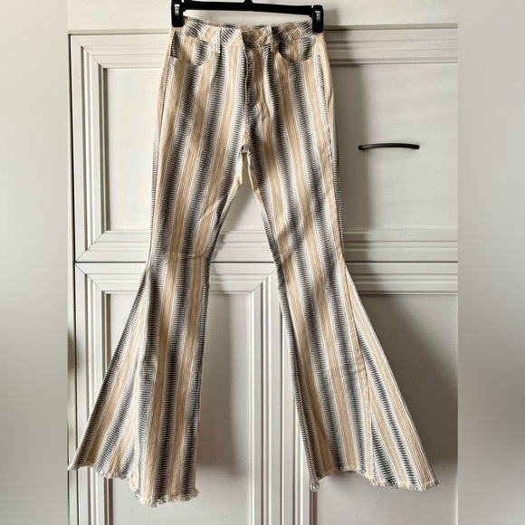 NWOT Altar’d State Bell Bottom Pants - Picture 1 of 3